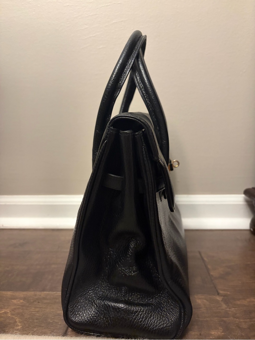 Vintage Italian leather structured carryall in a designer inspired silhouette - Picture 3 of 7